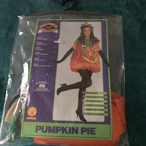 Pumpkin costume women. ONE SIZE fits up to size 12